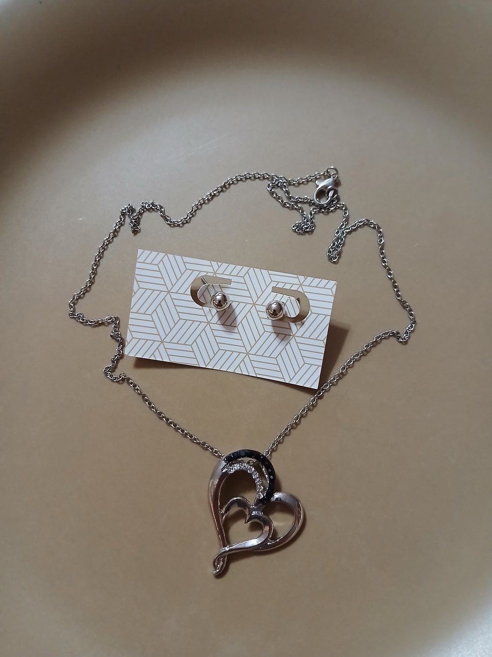 Silver Heart Pendant Necklace and Stud Earrings Set - Silver